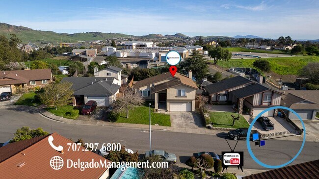Building Photo - Large beautiful home