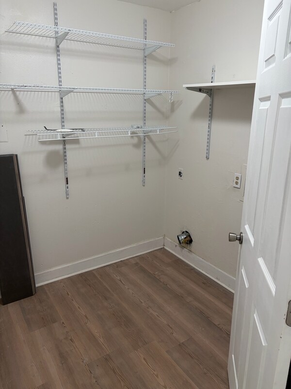 Building Photo - 1484 Van Delia Rd