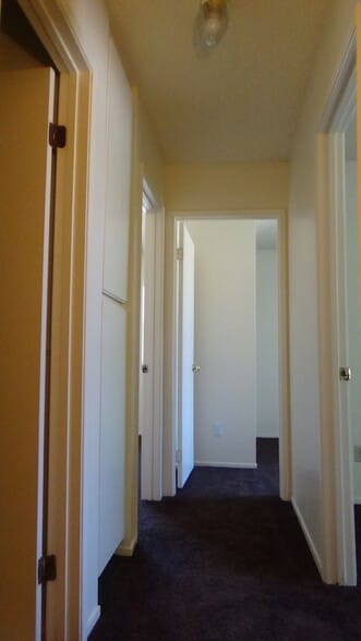 upstairs hallway - 1113 Seabreeze Way