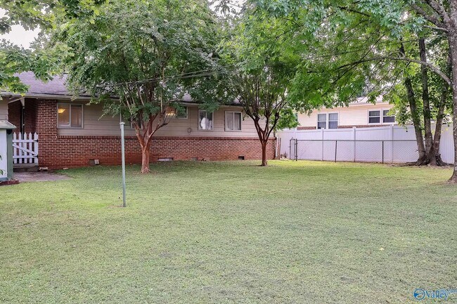 Building Photo - 2906 Morgan St SW