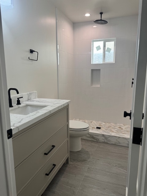 Building Photo - 701 N Tamarind Ave