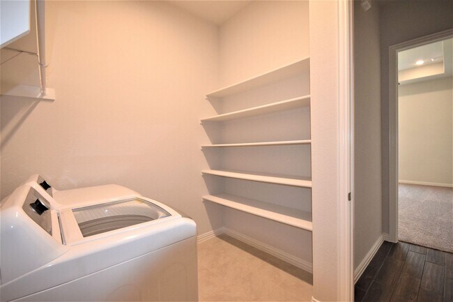 Building Photo - LOVELY FRISCO HOME IN GREAT NEIGHBORHOOD