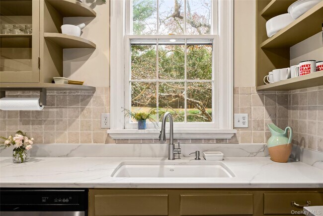 Building Photo - 448 Long Ridge Rd