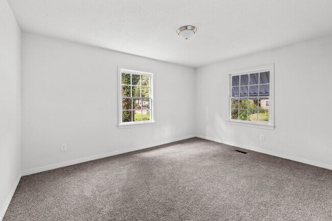 Building Photo - Charming 3 Bedroom, 2 Bathroom house