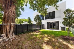 Building Photo - 921 NW 55th St