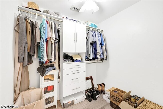 Building Photo - 5767 Deauville Cir