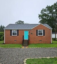 Building Photo - Newly Renovated 3BR/1BA Home - West End - ...