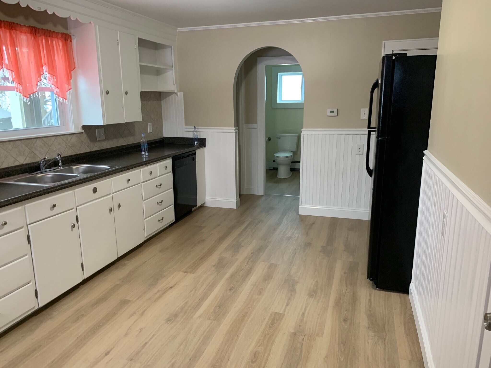 Building Photo - 8 Walnut St