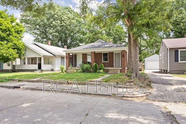 Building Photo - 4537 Crittenden Ave