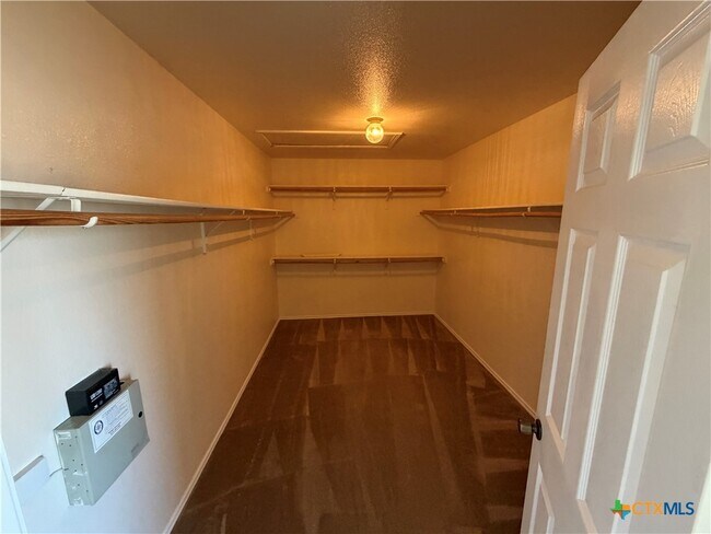 Building Photo - 212 Lottie Ln