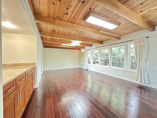 Building Photo - 4021 Campana Dr