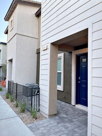 Building Photo - Smart Home, brand new, amazing townhome, 3...