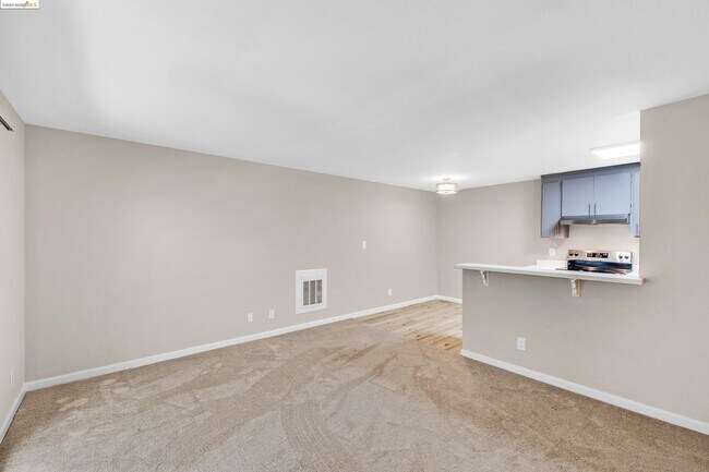 Building Photo - 66 Fairmount Ave