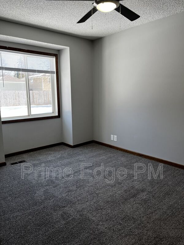 Building Photo - 6235 Holdrege-B6