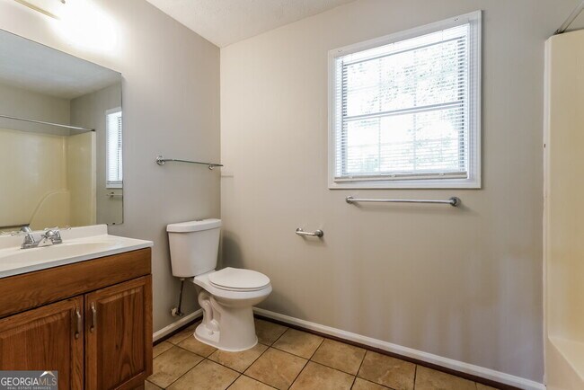Building Photo - 3120 Revere Cir