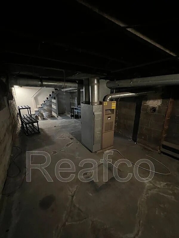 Building Photo - 1450 Hamlet St