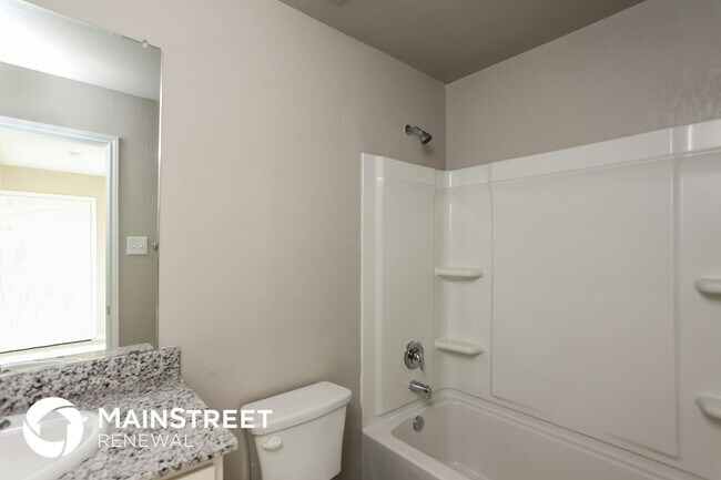 Building Photo - 3159 Begonia Bend