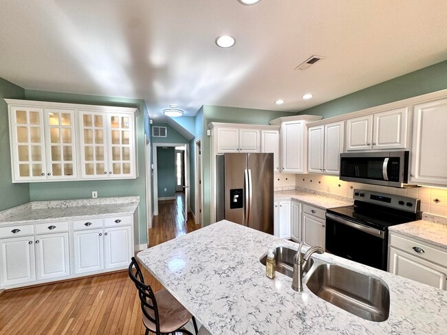 Building Photo - 88 St Annes Ct