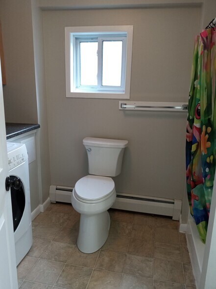 Bathroom - 15236 NY-30