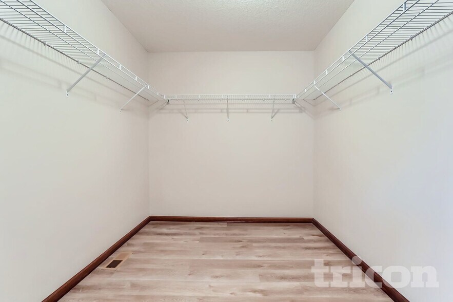 Building Photo - 1133 Rosemary Ln