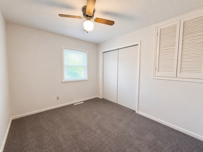 Building Photo - 6239 SW Wanamaker Rd