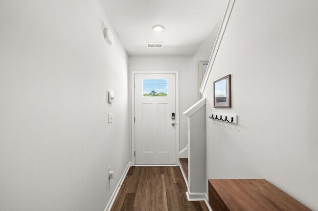 Building Photo - 332 Bayou Loop
