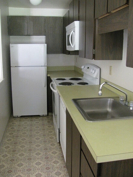 Building Photo - 11007 66th Ave E