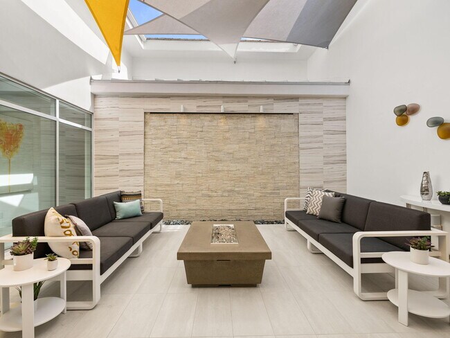 Building Photo - 48674 Vista Viejo Dr