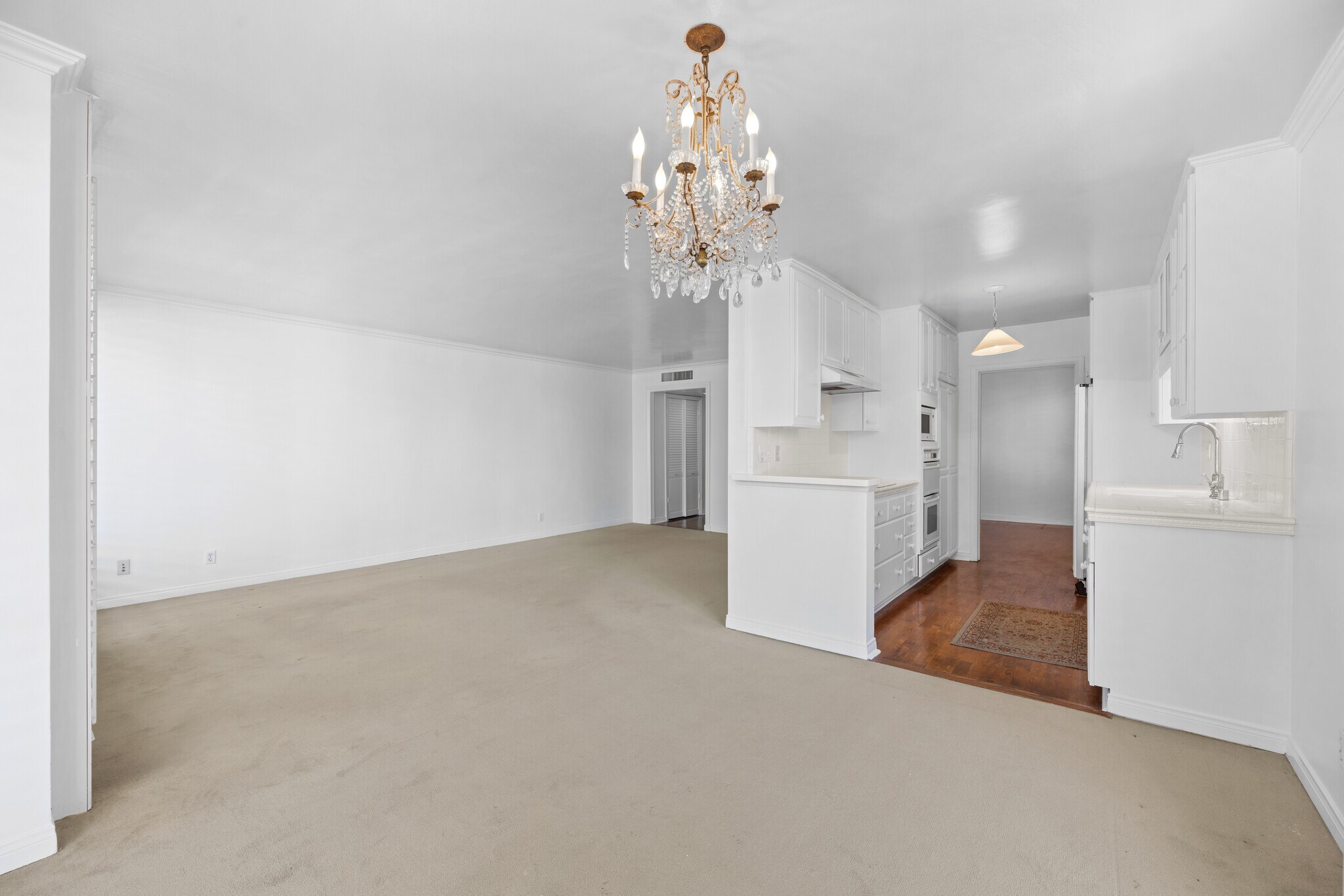 Building Photo - 2301 S Beverly Glen Blvd