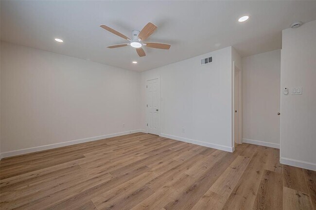 Building Photo - 1115 Augusta Dr