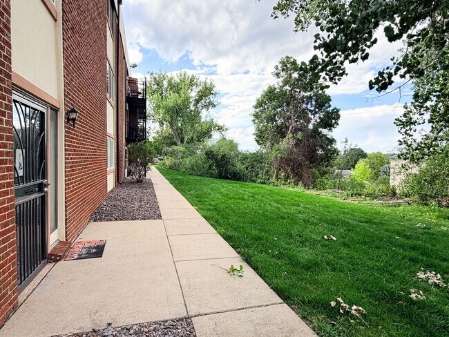 Building Photo - 5995 W Hampden Ave