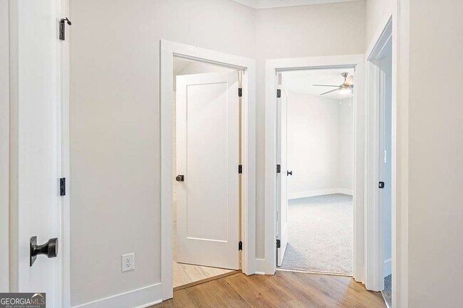 Building Photo - 152 Palm St