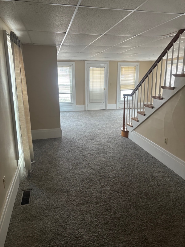 Building Photo - 134 E Main St