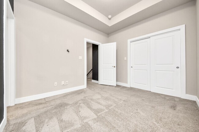 Building Photo - 2704 Freund St