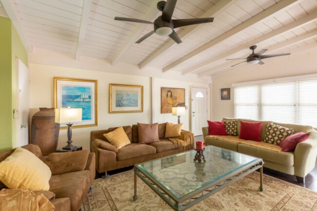 Building Photo - 3 Bed/2 Bath Laie Home with big yard and bonus space