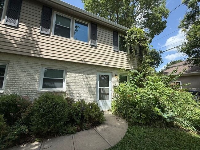 Building Photo - $1,250 | 3 Bedroom, 1 Bathroom Apartment | No Pets | Available for August 1st, 2026 Move in!