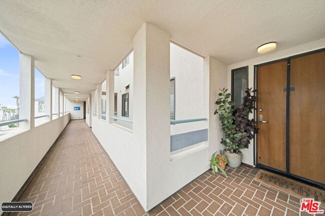 Building Photo - 122 Ocean Park Blvd