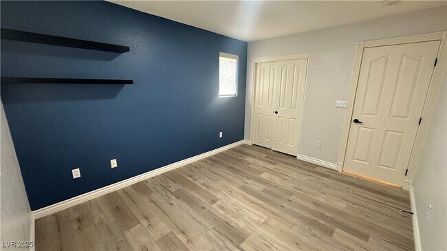 Building Photo - 5273 Candlespice Way