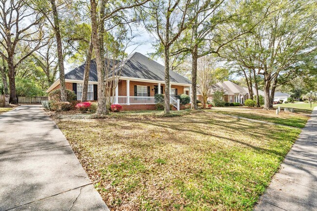 Building Photo - Upcoming Fairhope Listing!