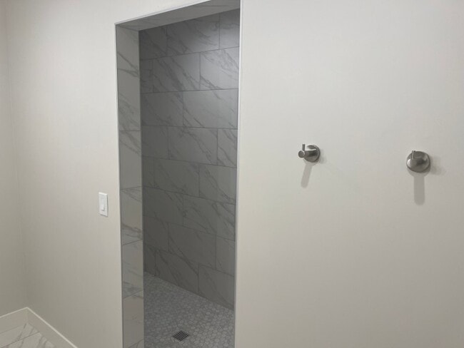Building Photo - 3243 N 810 E