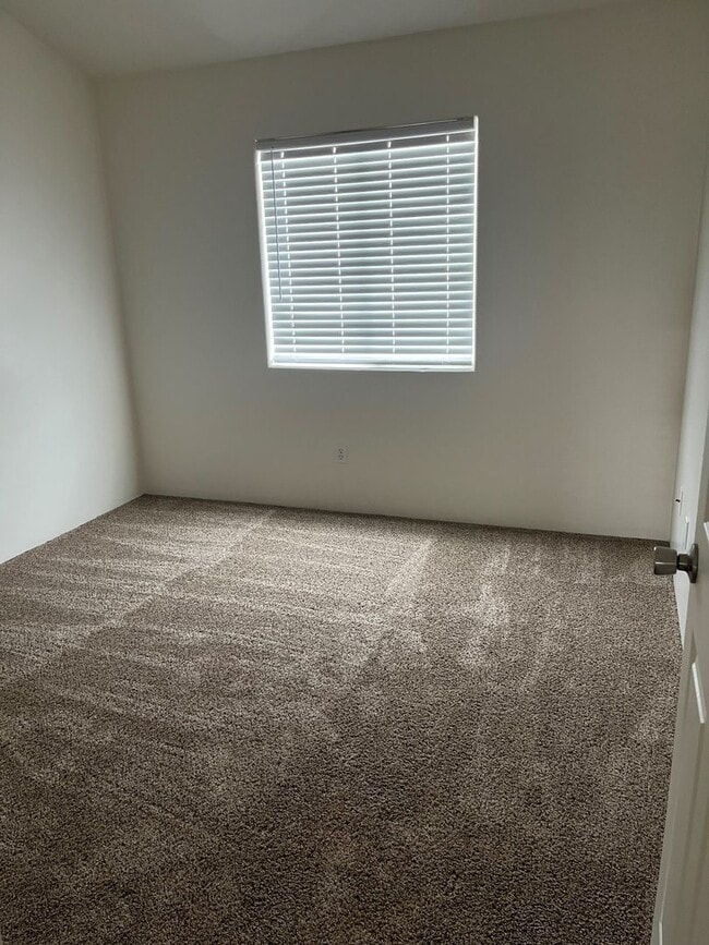 Building Photo - 5002 Canyon Peak Dr