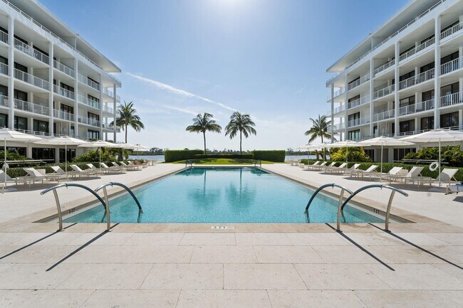 Building Photo - 2784 S Ocean Blvd