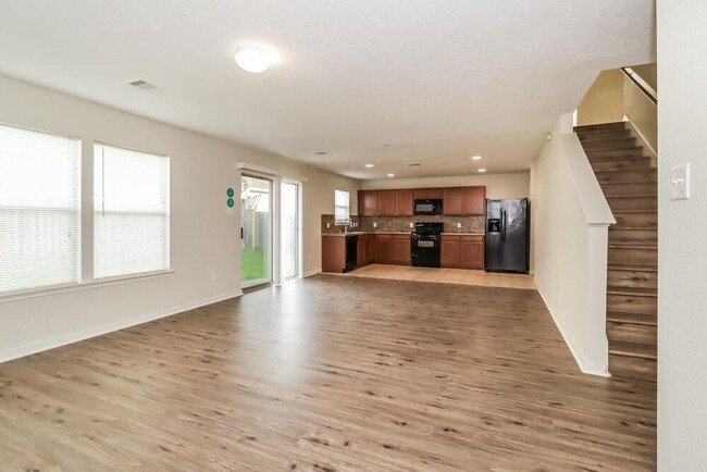 Building Photo - 16610 Cheshire Grove Ln