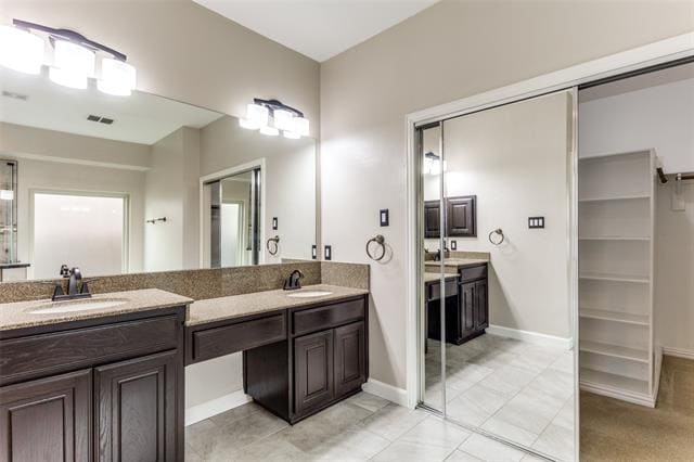 Building Photo - 3825 Miramar Dr