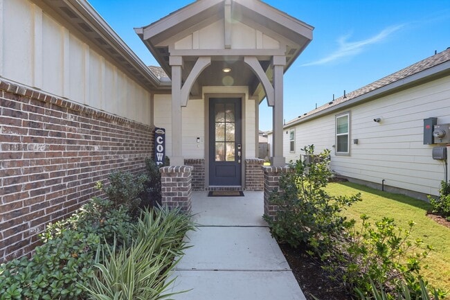 Building Photo - 21811 White Bellflower Ln