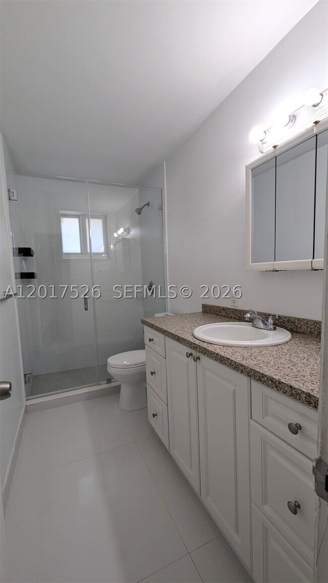 Building Photo - 3525 SW 25th St