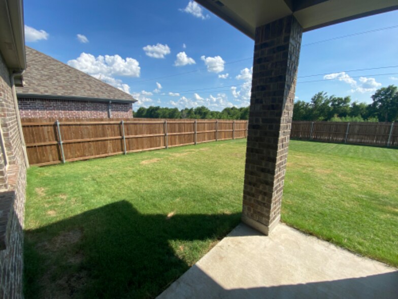 Building Photo - 3026 Estuary Dr