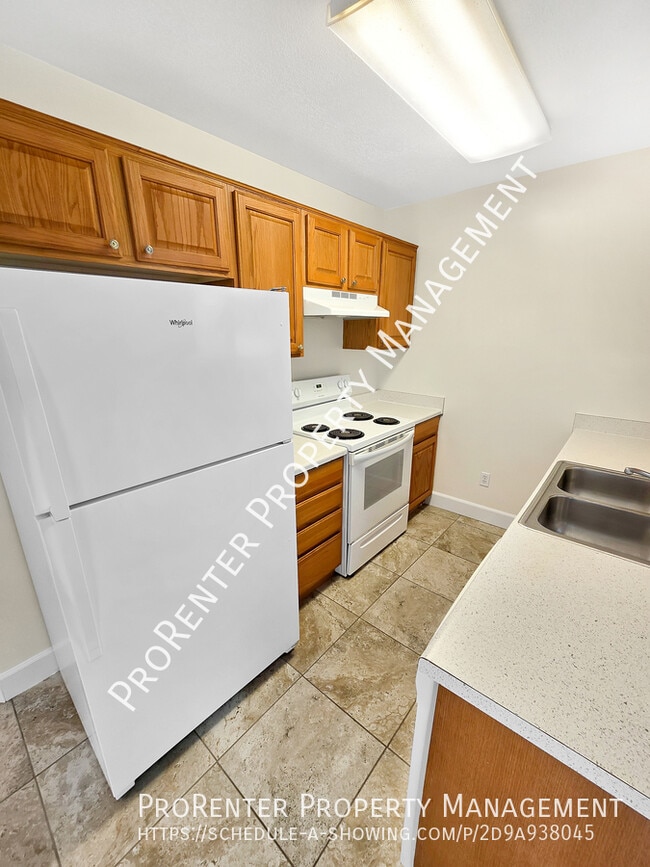 Building Photo - 551 S 375 W