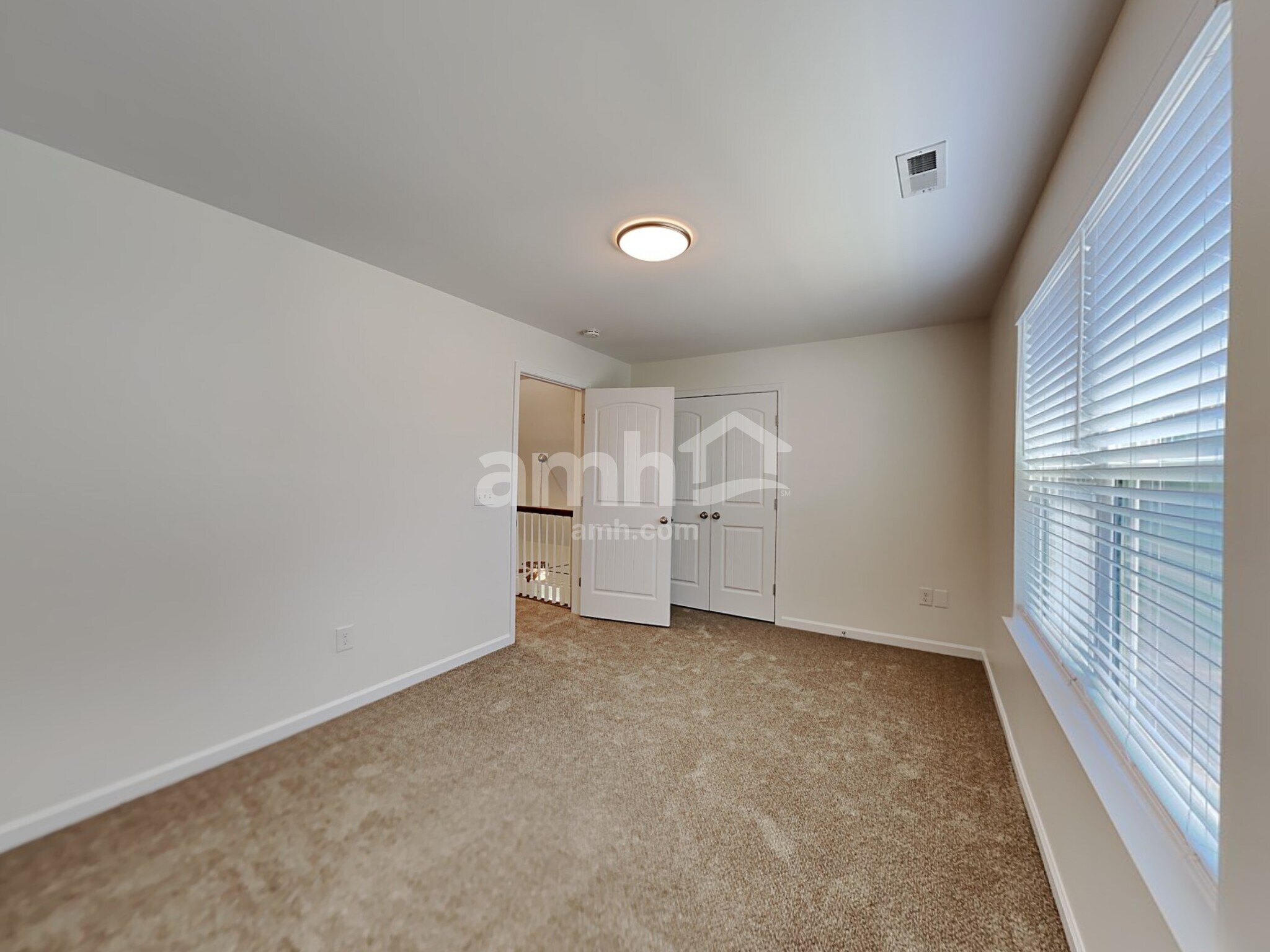 Building Photo - 300 Winding Branch Ct