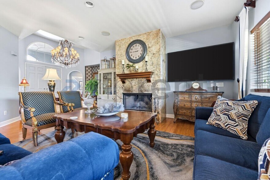 Building Photo - 47298 Twin Pines Rd